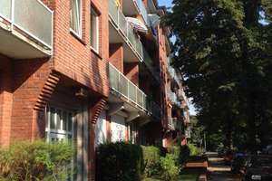 Bezugsfertige, ruhige 1 Zimmer-Wohnung mit Einbauküche, Parkett, Bettnische und Sonnenbalkon