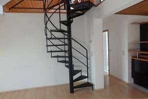 3-Zimmer-Maisonette-Wohnung mit Balkon und traumhaften Blick über den Stadtkegel