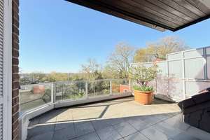 Stilvolle Maisonettewohnung - Süd-Terrassen mit Panoramablick - Aufzug mit Wohnungszugang – Die vollständige Adresse der Immobilie erhältst du vom Anbieter., 40625 Gerresheim, Düsseldorf – Vorschaubild 4
