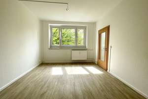 Moderne 2-Raum-Wohnung mit ebenerdigem Zugang und EBK – Paul-Bertz-Straße 8, 9120 Helbersdorf, Chemnitz – Vorschaubild 2