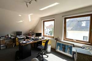 Bremerhaven-Geestemünde // Große Eigentumswohnung im Doppelhaus-Stil im Musikerviertel – Die vollständige Adresse der Immobilie erhältst du vom Anbieter., 27570 Geestemünde-Nord, Bremerhaven – Vorschaubild 30