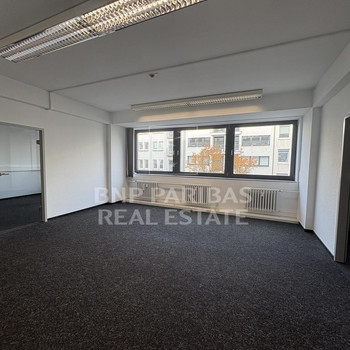 Zentrale Büroflächen im Belgischen Viertel!