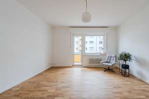 Frisches renoviert, Süd-Balkon – ohne Provision – Bruchwitzstraße 14c, 12247 Lankwitz, Berlin – Vorschaubild 1