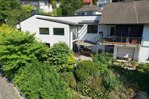 Zeitlose Eleganz trifft moderne Architektur – Ein Zuhause mit vielen Möglichkeiten! – Die vollständige Adresse der Immobilie erhältst du vom Anbieter., 53547 Hausen (Wied) – Vorschaubild 3