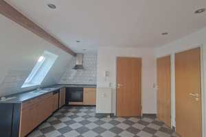 Bezaubernde Dachgeschosswohnung in ruhiger Seitenstraße – Wöhlerstraße 5, 1139 Dresden – Vorschaubild 4
