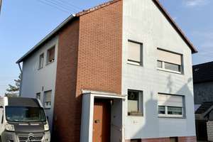Zweifamilienhaus mit Lagergebäuden – Engeldorfer Straße 19, 50997 Meschenich, Köln – Vorschaubild 3
