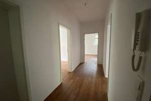 W, Zooviertel - Attraktive Wohnung mit Loggia in wunderschönem Altbau – Die vollständige Adresse der Immobilie erhältst du vom Anbieter., 42117 Elberfeld West, Wuppertal – Vorschaubild 3