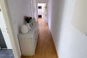 Attraktive 3-ZKB-Erdgeschosswohnung mit Balkon in Krumbach(Schwaben) – Gärtnerweg 9, 86381 Krumbach (Schwaben) – Vorschaubild 2