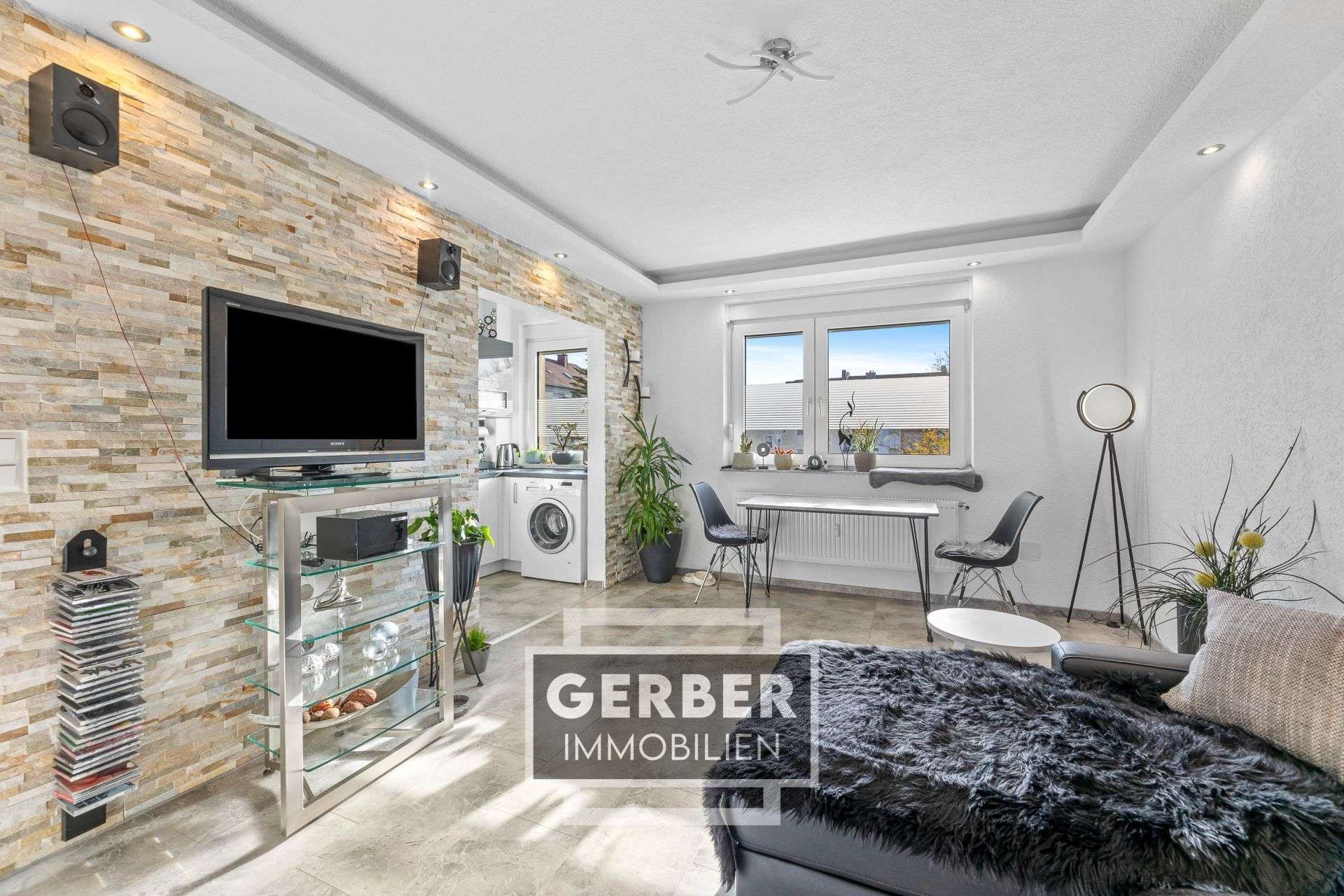 Immobilie in Hof - Sofort beziehbare 2-Zi.-Whg mit Garage - Bild 3