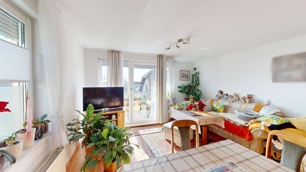 Immobilie in Brackenheim - *** Attraktive 2,5 Zimmer im EG mit Terrasse und TG in guter Lage *** - Bild 4