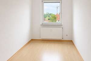 Charmante 3 ZKB - Wohnung mit viel Tageslicht und guter Raumaufteilung. Anfrage bitte per E-Mail! – Die vollständige Adresse der Immobilie erhältst du vom Anbieter., 86343 Königsbrunn – Vorschaubild 4