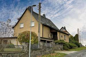 Großes Familien-Haus in Topp-Lage! – Die vollständige Adresse der Immobilie erhältst du vom Anbieter., 8228 Rodewisch – Vorschaubild 2