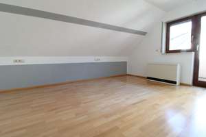 Platz für die ganze Familie: Sofort bezugsfreie DHH mit Garage in Karlsbad-Langensteinbach – Die vollständige Adresse der Immobilie erhältst du vom Anbieter., 76307 Karlsbad – Vorschaubild 10