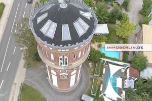 IMMOBERLIN.DE - Großartig sanierter Wasserturm mit 4 Wohnungen, Designambiente, Lift, Swimmingpool – Die vollständige Adresse der Immobilie erhältst du vom Anbieter., 17139 Malchin – Vorschaubild 1