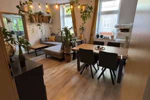 geräumige 2­-Zimmerwohnung in beliebter Wohngegend mit Balkon