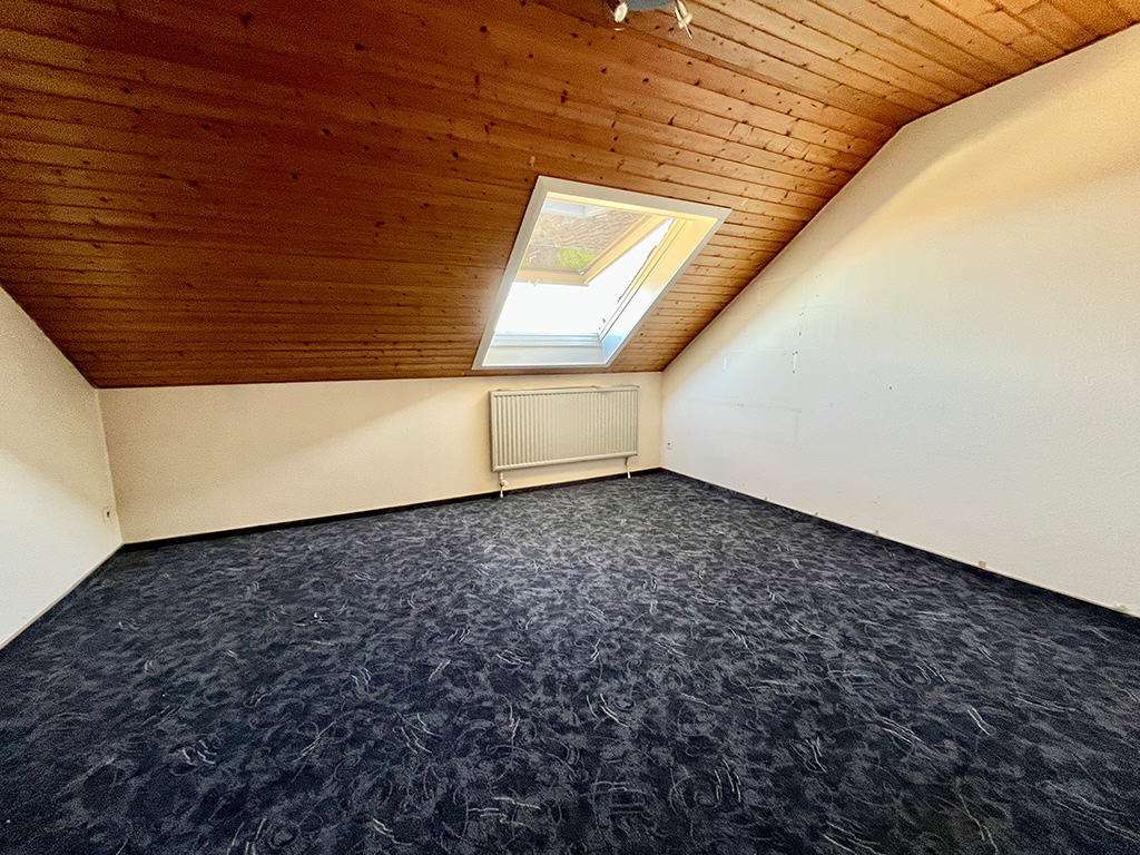 Immobilie in Markgröningen - Zweifamilienhaus mit Garten und Entwicklungspotential - Bild 4