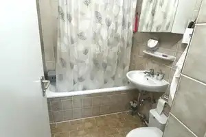 Gepflegte Zwei-Zimmer-Wohnung mit Balkon – München – Vorschaubild 6