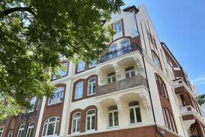 Altbaucharme in Kiel-Gaarden: helle 3-Zimmer-Wohnung mit 2 Balkonen – WG-geeignet – Die vollständige Adresse der Immobilie erhältst du vom Anbieter., 24143 Gaarden-Ost, Kiel – Vorschaubild 11