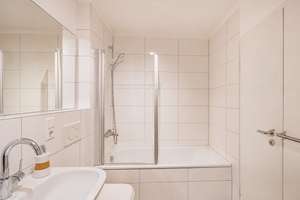 Top Lage: Renovierte 2-Zimmer-Wohnung mit Balkon
und Tiefgaragenstellplatz in HD-Handschuhsheim – Die vollständige Adresse der Immobilie erhältst du vom Anbieter., 69121 Handschuhsheim, Heidelberg – Vorschaubild 12