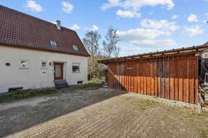 Wohnhaus mit Potenzial: zwei Doppelhaushälften in Münsingen – Die vollständige Adresse der Immobilie erhältst du vom Anbieter., 72525 Münsingen – Vorschaubild 16
