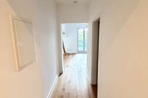 Dachterrasse, EBK, Parkett : Frisch sanierte exklusive DG-Whg. in Denkmalobjekt – 40227 Oberbilk, Düsseldorf – Vorschaubild 13