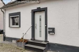 Perfekt für Familien: Großzügiges Haus mit drei Garagen und viel Komfort in Erftstadt-Köttingen – Die vollständige Adresse der Immobilie erhältst du vom Anbieter., 50374 Erftstadt – Vorschaubild 9