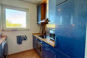 Mediterrane Dachgeschosswohnung mit zwei Balkonen, Einbauküche und Tiefgaragenplatz – Waisenhausgasse 7, 50676 Altstadt/Süd, Köln – Vorschaubild 6
