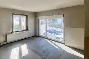 Viel Platz für Wohnen/Arbeiten inkl. PV-Anlage, 5 Garagen, Carport u.v.m. – Vogtlandkreis – Vorschaubild 5