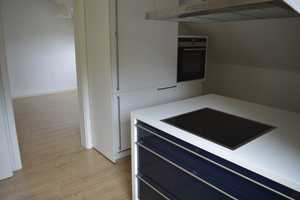 Geschmackvolle, modernisierte 2-Raum-DG-Wohnung in Köln Ostheim mit moderner Einbauküche – Frankfurter Str. 601, 51107 Köln – Vorschaubild 13