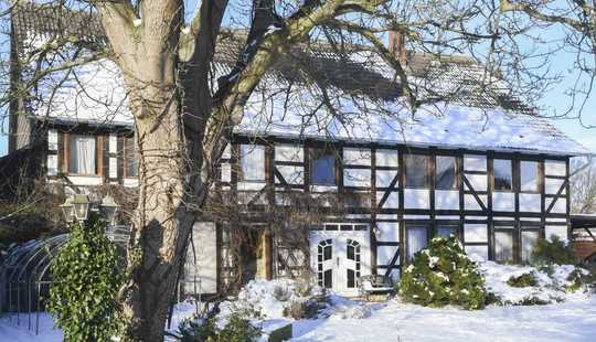 Bild von Fachwerkhaus mit Weideland und Stallungen – ideal für Pferdehaltung in ruhiger Lage von Köchingen