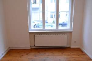 Charmante Altbauwohnung im Hochparterre mit Gartenblick, unweit dem Bürgerpark ***Balkon***vermietet – Die vollständige Adresse der Immobilie erhältst du vom Anbieter., 13359 Gesundbrunnen, Berlin – Vorschaubild 2