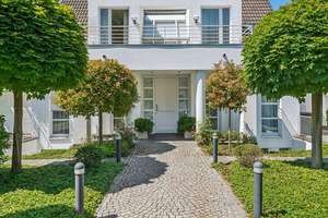 Großzügiges Anwesen in exponierter Lage von Düsseldorf - Niederkassel – 40547 Niederkassel, Düsseldorf – Vorschaubild 2