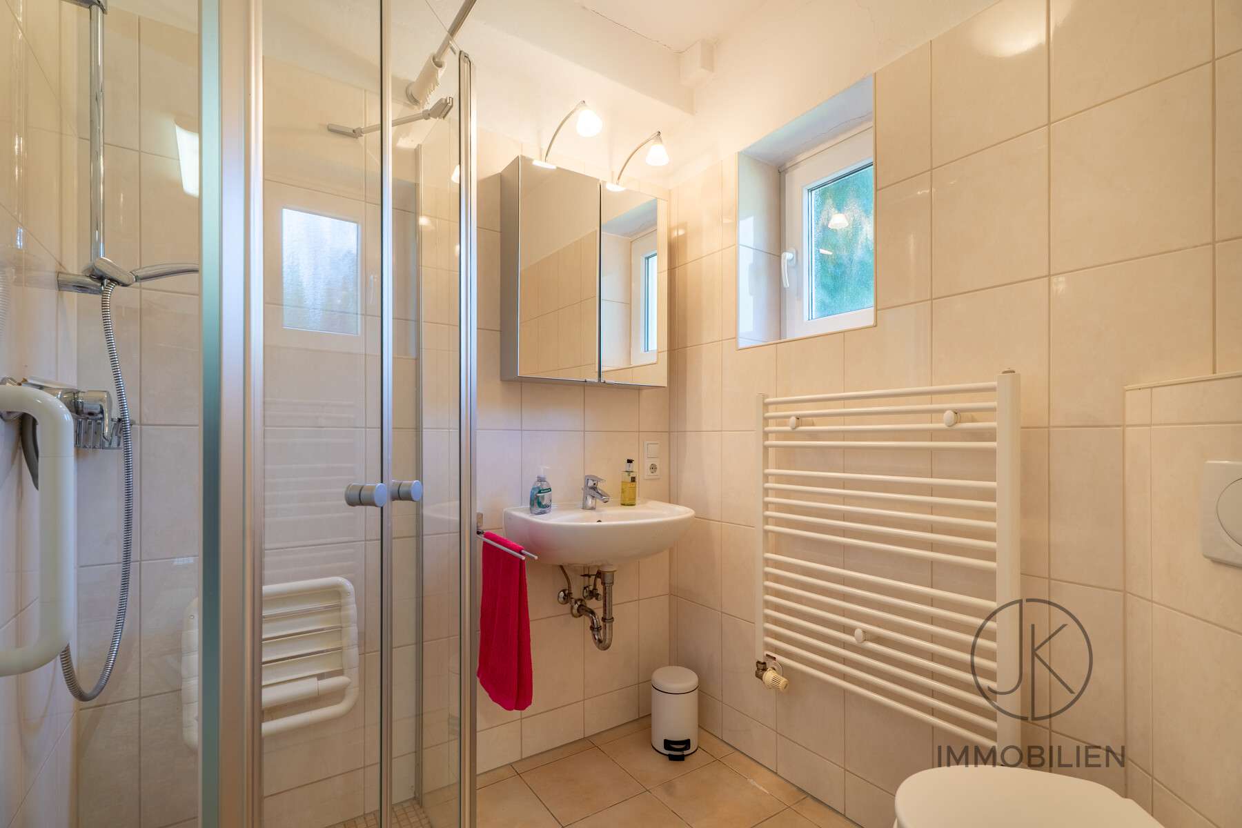 Immobilie in Stuhr - ***Ehemaliges Bauernhaus mit drei Wohneinheiten, großem Garten und Nebengebäude in Stuhr-Moordeich - Bild 15