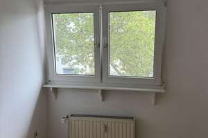 Ruhige 3,5-Zimmer-Wohnung mitten in Oberhausen - mit viel Potenzial – Eichstr. 33-35, 46047 Schlad, Oberhausen – Vorschaubild 18