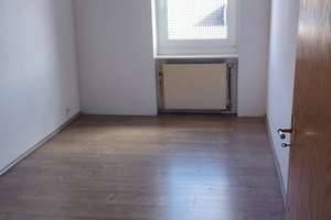Gepflegte 4-Zimmer Wohnung im 3. OG in Wuppertal-Elberfeld – Briefstraße 1, 42107 Elberfeld, Wuppertal – Vorschaubild 4