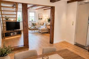 Charmante Maisonette-Altbauwohnung mit Dachterrasse in Göttingen-Nikolausberg – Die vollständige Adresse der Immobilie erhältst du vom Anbieter., 37077 Nikolausberg, Göttingen – Vorschaubild 9
