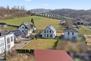 Einzigartiger Baustil! Neuwertiges Einfamilienhaus mit Galerie und WU-Keller in naturnaher Lage – Die vollständige Adresse der Immobilie erhältst du vom Anbieter., 91361 Pinzberg – Vorschaubild 21