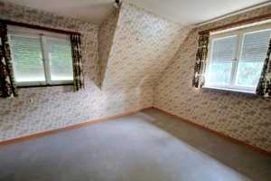 „Omas Häusle“ in begehrter Ortsrand Lage (Eisl. Nord) optimal für einen „Do-it-yourself Handwerker“  – Göppingen (Kreis) – Vorschaubild 8