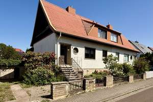 Gepflegte Doppelhaushälfte in Magdeburg - Stadtfeld West