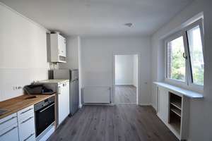 Mit EBK! Bezugsfreie 2-Zimmer-Wohnung  – Kruppstraße 95, 40227 Oberbilk, Düsseldorf – Vorschaubild 1