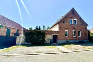 Einfamilienhaus mit riesigem Grundstück kinderfreundliche Umgebung 5 Min vom "Süßen See" in Erdeborn – Mansfeld-Südharz (Kreis) – Vorschaubild 1