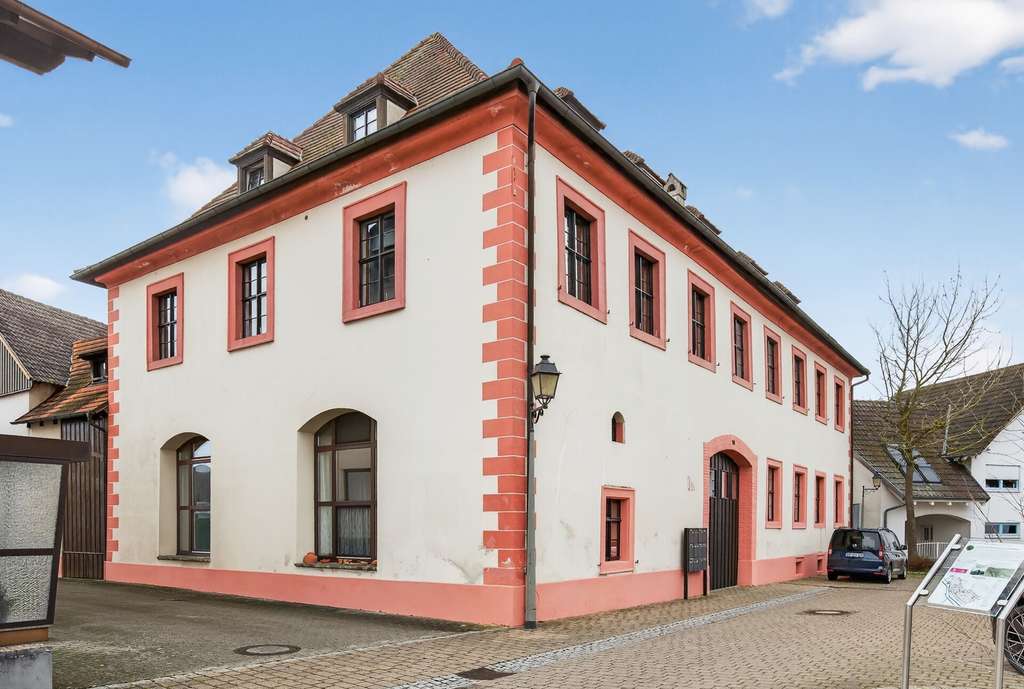 Immobilie in Rheinmünster - Historischer Charme in idyllischer Lage – Stilvolle, Sanierte Denkmalschutzwohnung - Bild 1