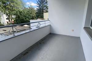 Helle 2-Zimmer-Wohnung mit Balkon & separater Küche | Zweitbezug nach Renovierung – Mendelsohnstraße 10, 40233 Flingern Nord, Düsseldorf – Vorschaubild 4