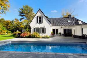 Villa mit Parkgrundstück und Außenschwimmbad in Meerbusch - Büderich – Die vollständige Adresse der Immobilie erhältst du vom Anbieter., 40667 Meerbusch – Vorschaubild 33