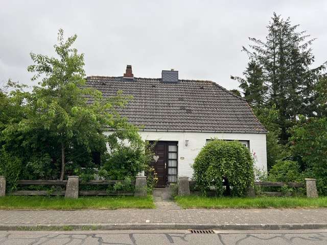 Ein Haus mit Seele – nur darauf wartend, neu zu erstrahlen, Dithmarschen Kreis – Bild 1