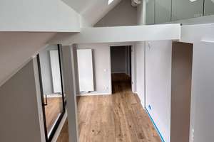 Luxus Dachgeschoss Wohnung (große Loggia ) -  Komplett saniert  - mit Klimaanlage & Einbauküche – Hermannstr. 22, 40233 Flingern Nord, Düsseldorf – Vorschaubild 4