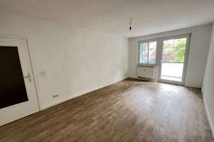 Wohnkomfort in gepflegtem Umfeld | Sanierte 3 RW mit Balkon und inkl. EBK – Eckersbacher Höhe 83, 8066 Eckersbacher Höhe (E1-E4), Zwickau – Vorschaubild 4