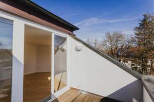 SONNIGES WOHNGLÜCK – LICHTDURCHFLUTETE 2-ZIMMER-DACHGESCHOSSWOHNUNG MIT ZWEI LOGGIEN – Die vollständige Adresse der Immobilie erhältst du vom Anbieter., 81929 Englschalking, München – Vorschaubild 18
