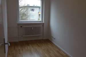 ***  EINLADENE 3 ZIMMER WHG - MIT HIGHLIGHTKÜCHE UND BALKON *** – Schwabstraße 7, 13409 Reinickendorf (Ortsteil), Berlin – Vorschaubild 4
