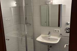 Helle 2,5 Zimmer DG Wohnung mit kleiner Dachterrasse in Nürnberg – Äußere Großweidenmühlstraße 39, 90419 Sandberg, Nürnberg – Vorschaubild 5